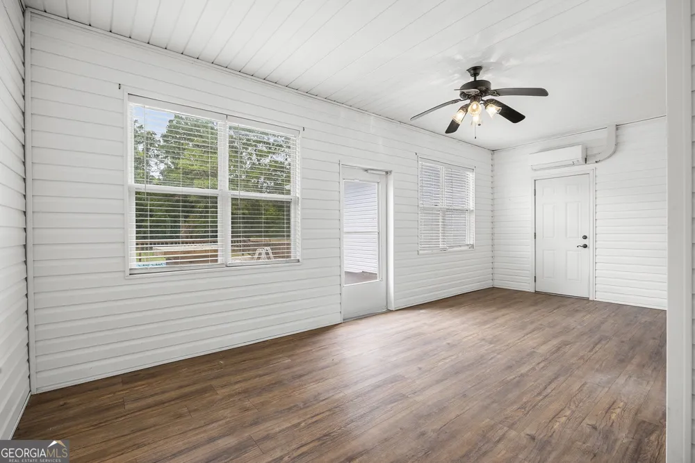 77 Jenny DR Hawkinsville, GA 31036