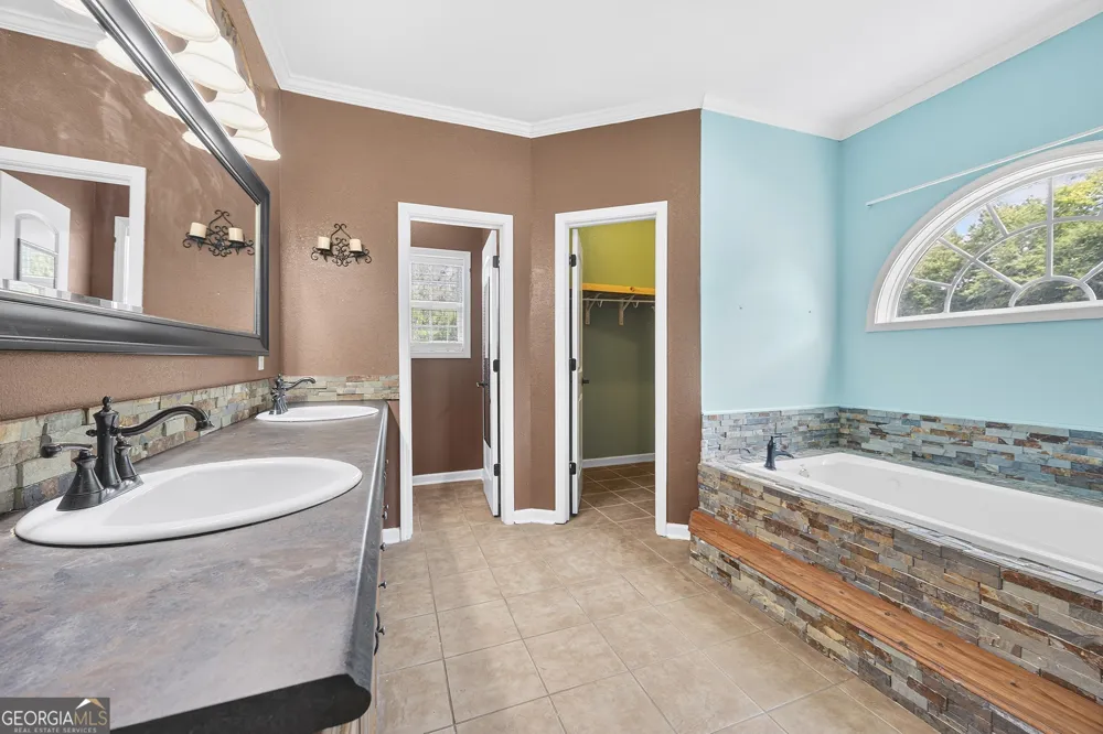 77 Jenny DR Hawkinsville, GA 31036