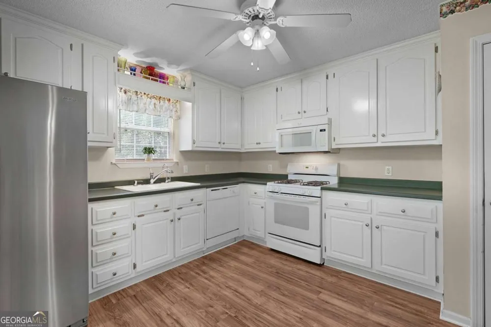 154 Honeysuckle DR SE Calhoun, GA 30701