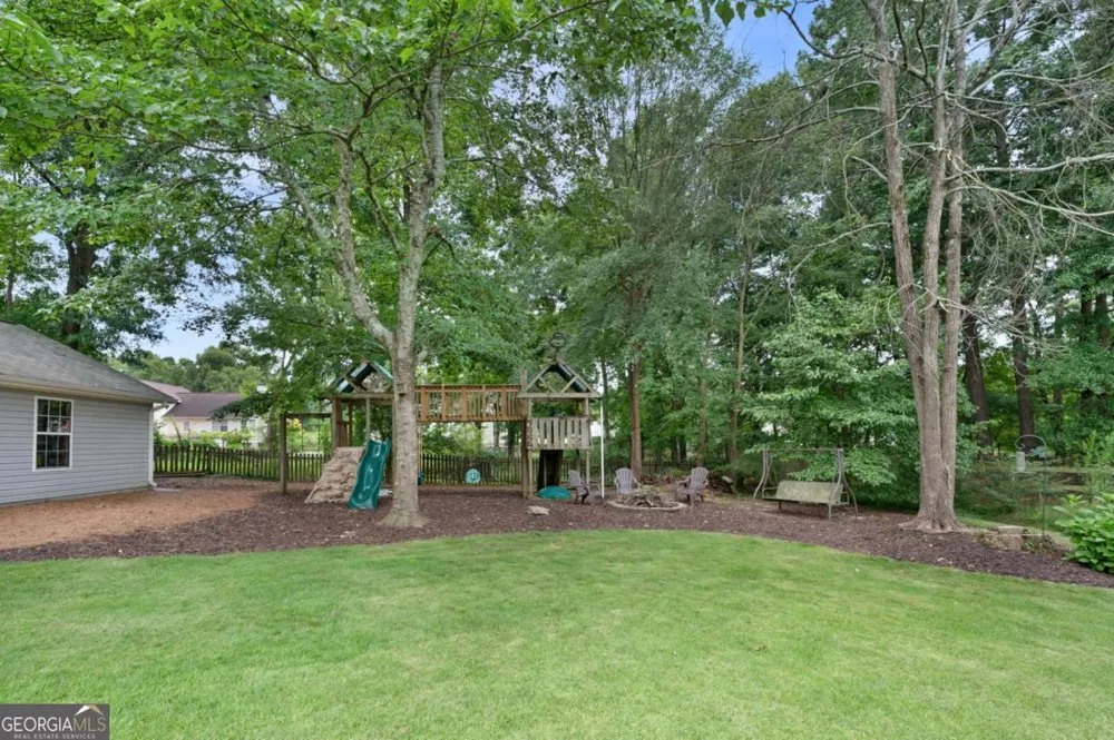 154 Honeysuckle DR SE Calhoun, GA 30701