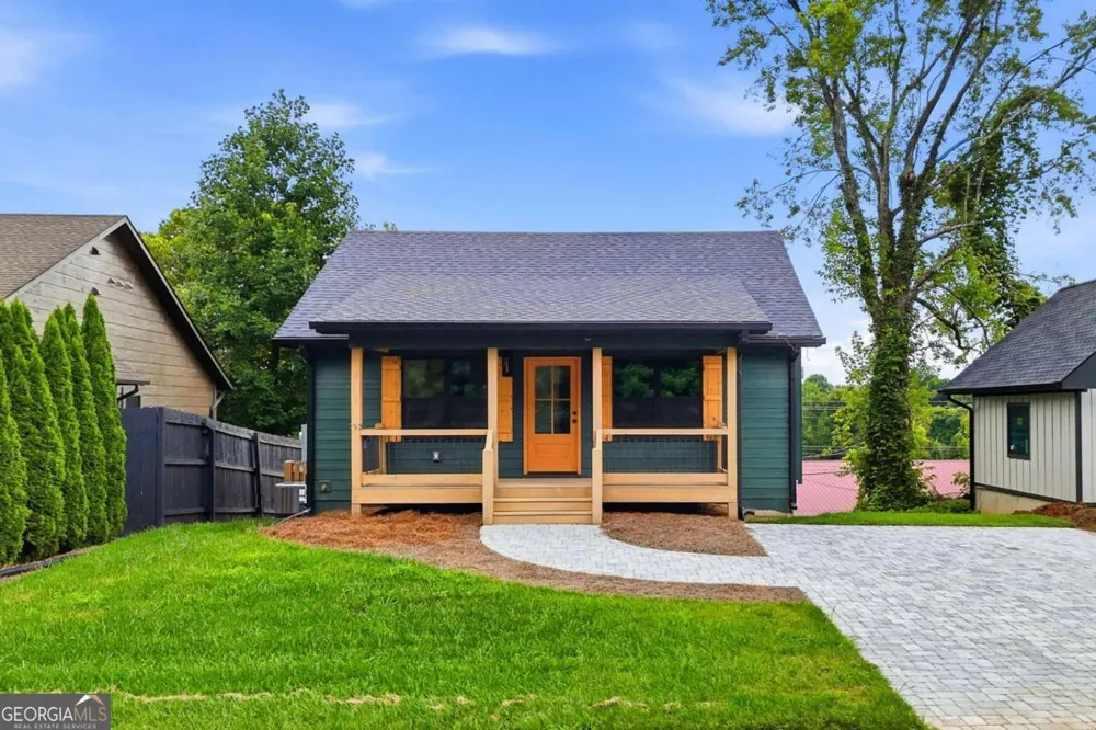 318 E Second ST Blue Ridge, GA 30513
