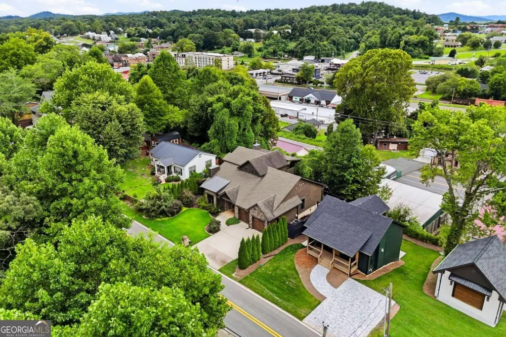 318 E Second ST Blue Ridge, GA 30513