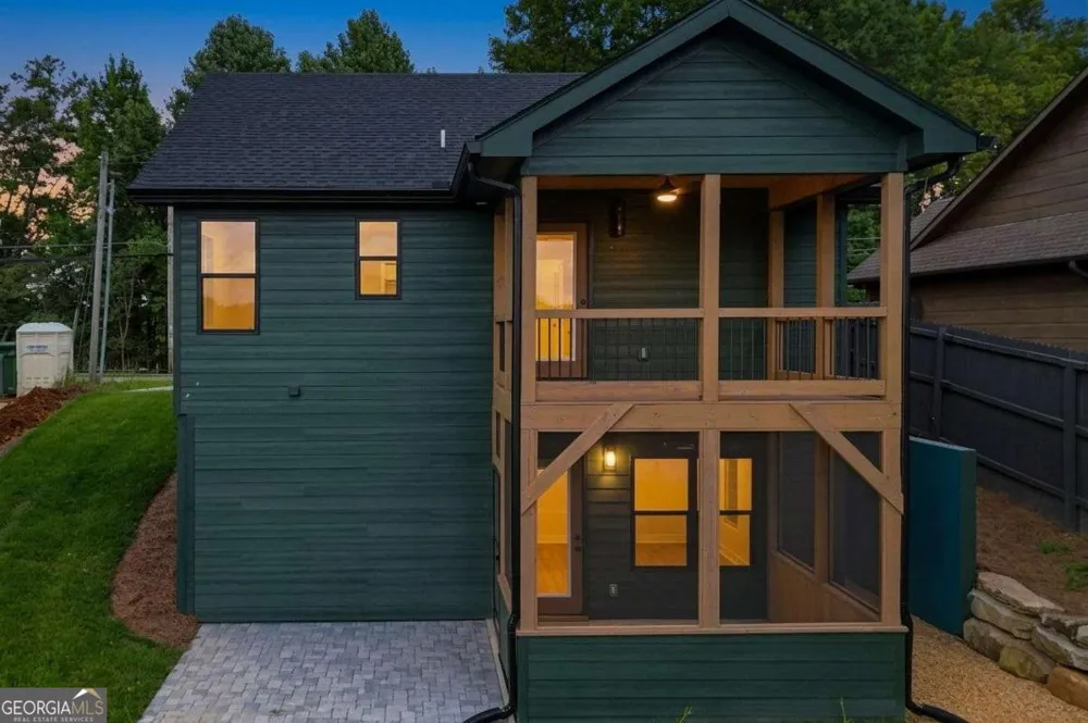 318 E Second ST Blue Ridge, GA 30513