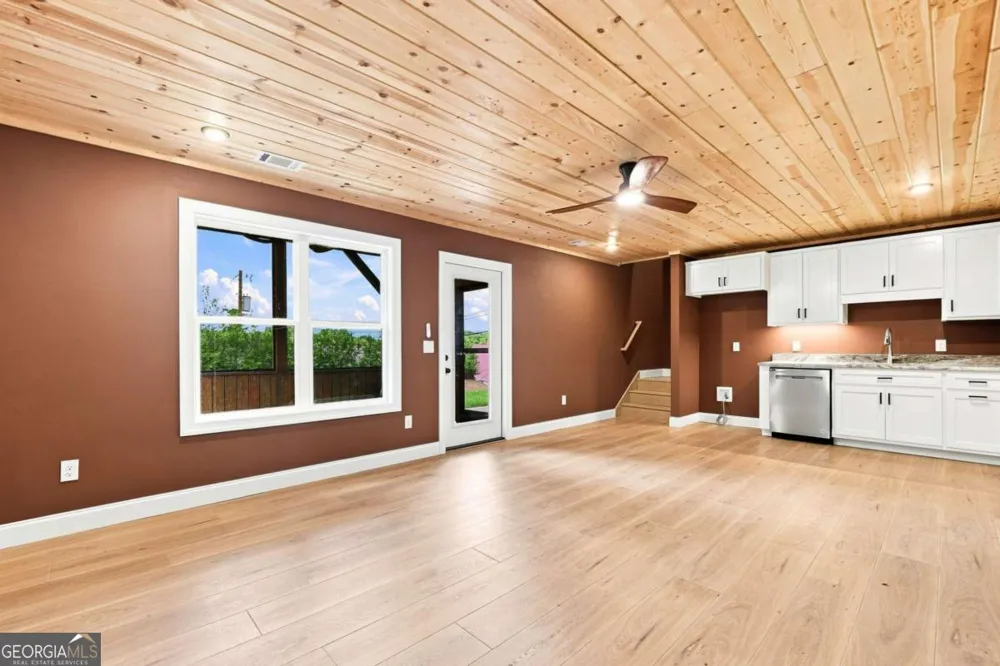 318 E Second ST Blue Ridge, GA 30513