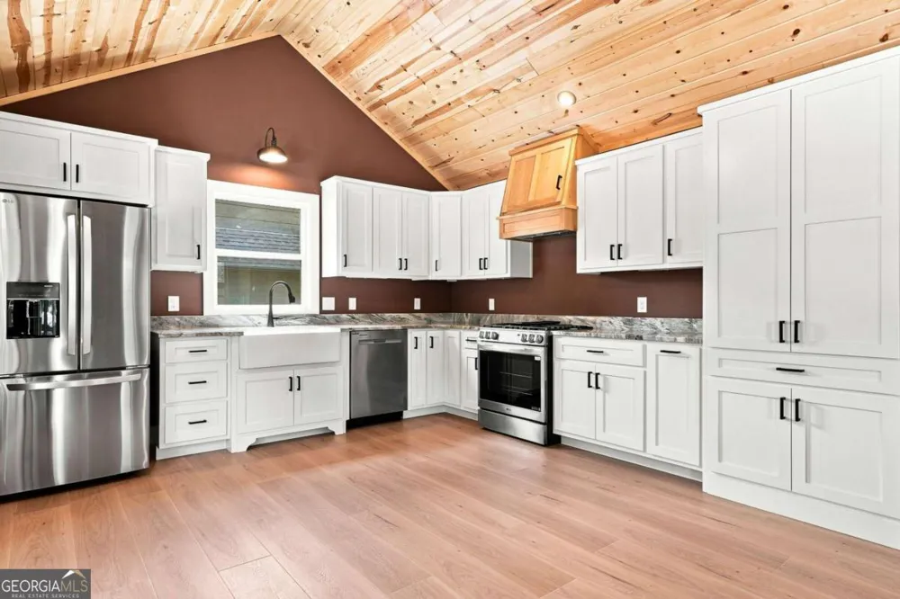 318 E Second ST Blue Ridge, GA 30513
