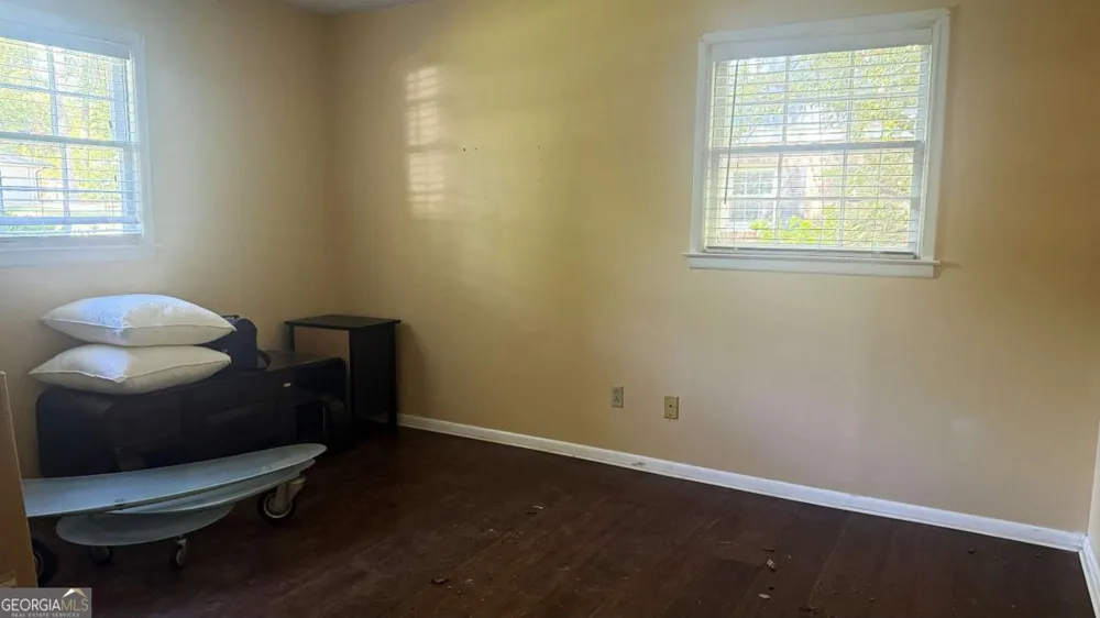 1455 Sanden Ferry DR Decatur, GA 30033
