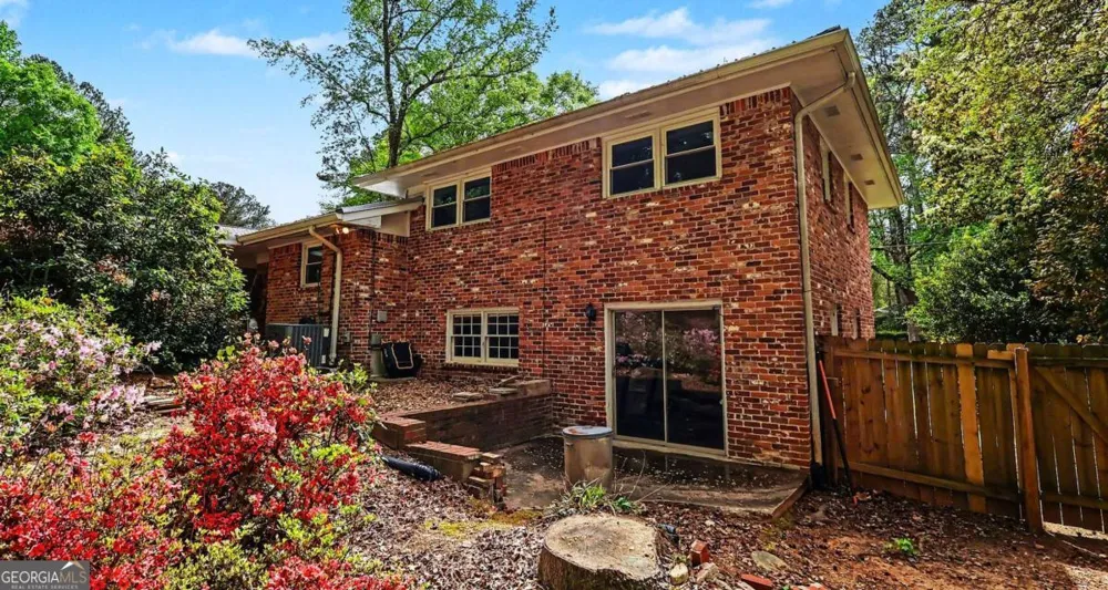 1455 Sanden Ferry DR Decatur, GA 30033