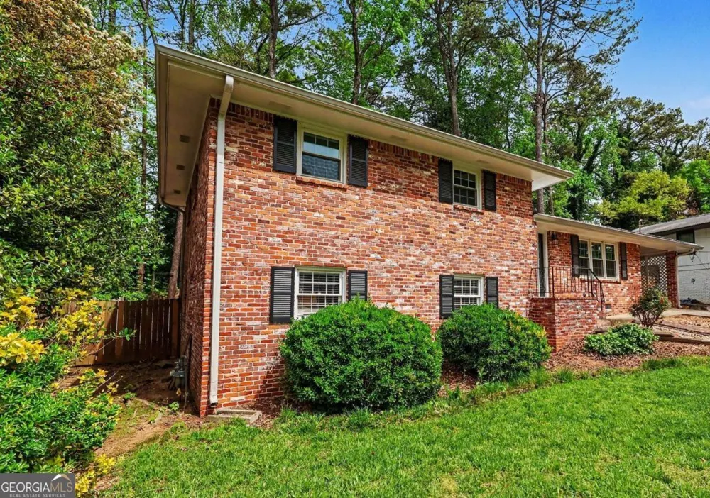 1455 Sanden Ferry DR Decatur, GA 30033