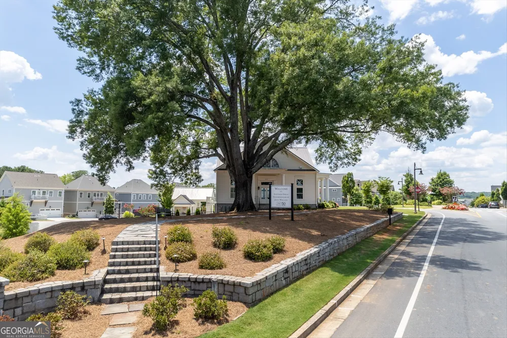 263 Dawson DR Woodstock, GA 30188