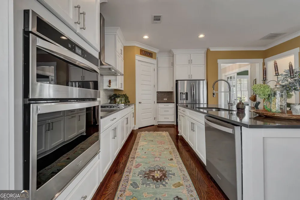 263 Dawson DR Woodstock, GA 30188