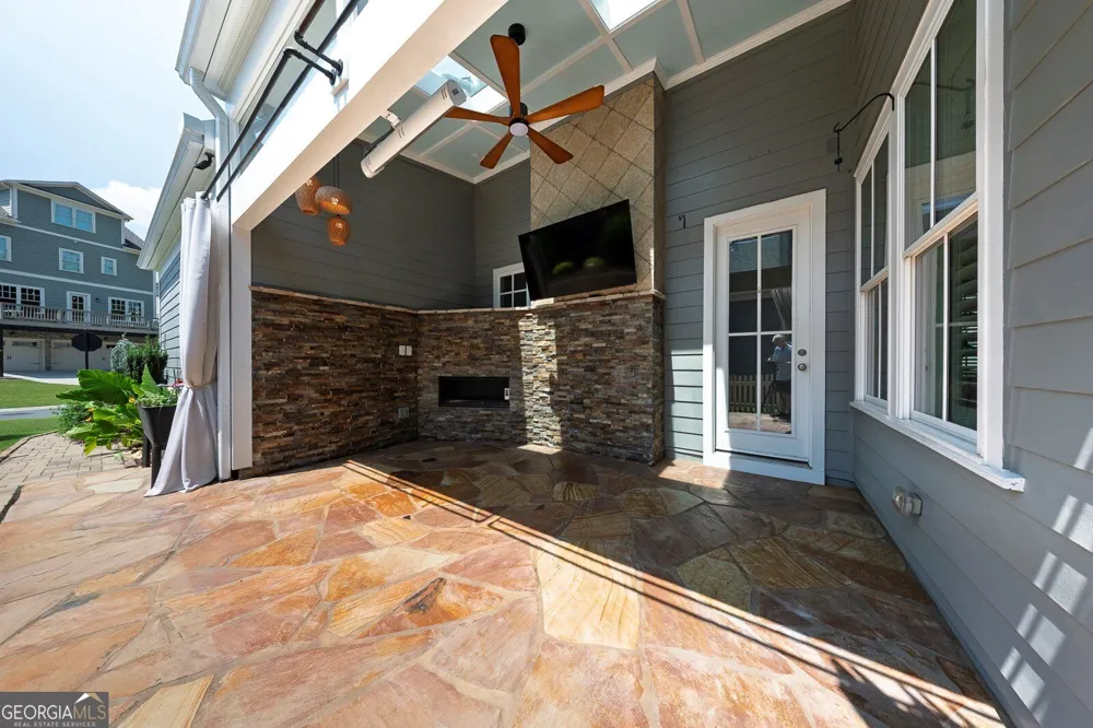 263 Dawson DR Woodstock, GA 30188