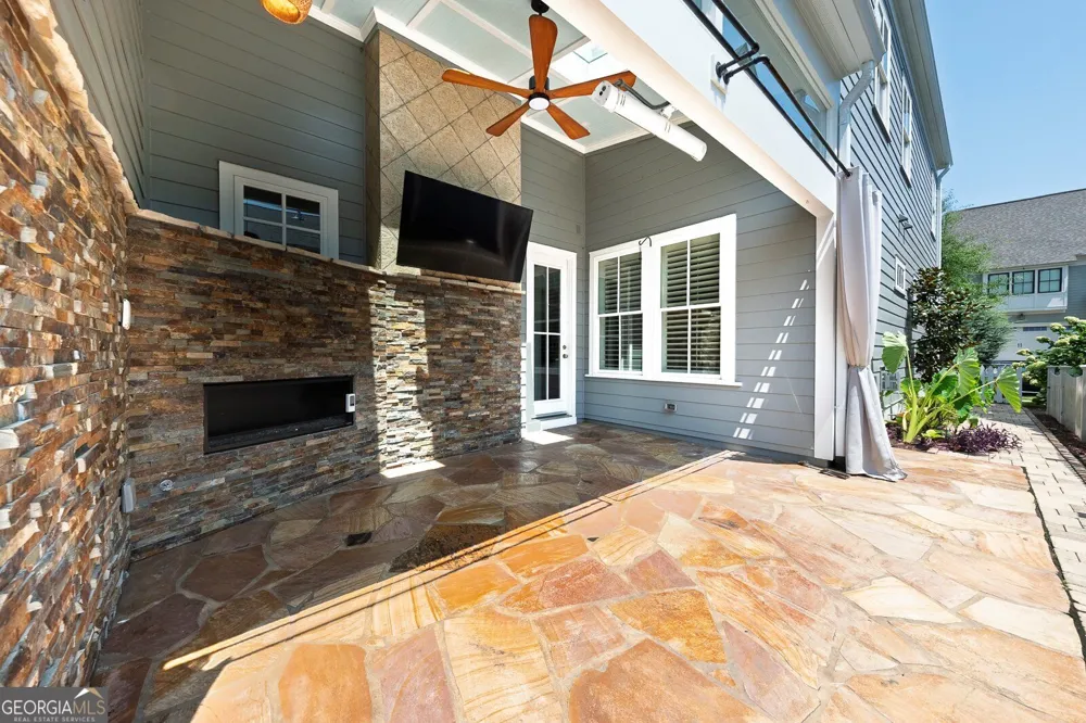 263 Dawson DR Woodstock, GA 30188