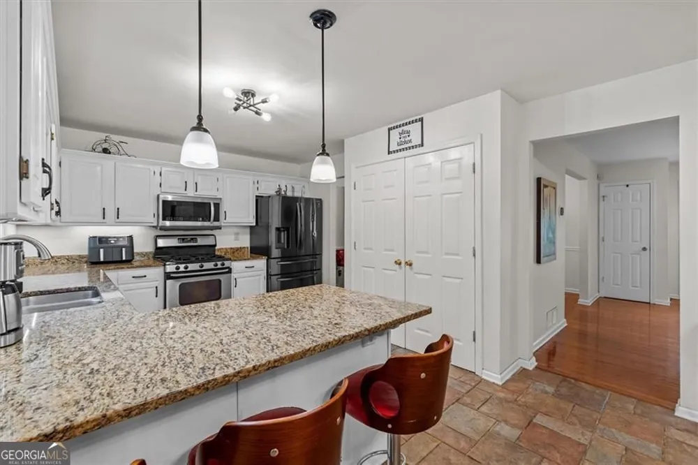 327 Swan DR Hiram, GA 30141