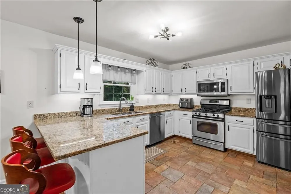 327 Swan DR Hiram, GA 30141