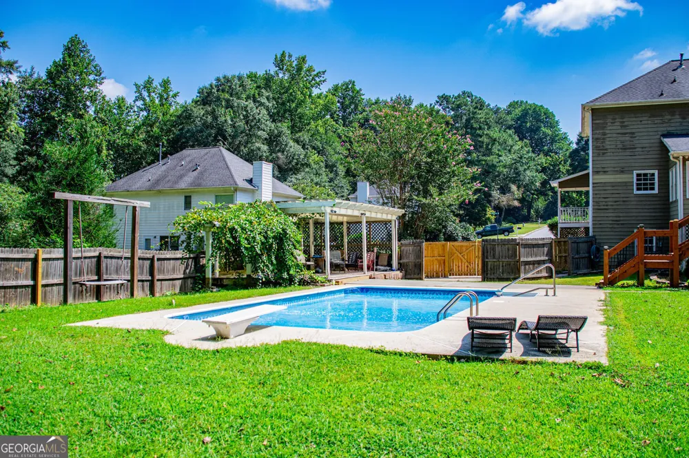 327 Swan DR Hiram, GA 30141