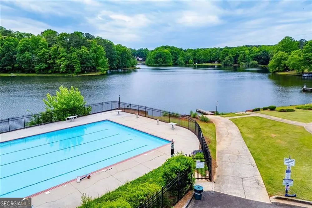 327 Swan DR Hiram, GA 30141