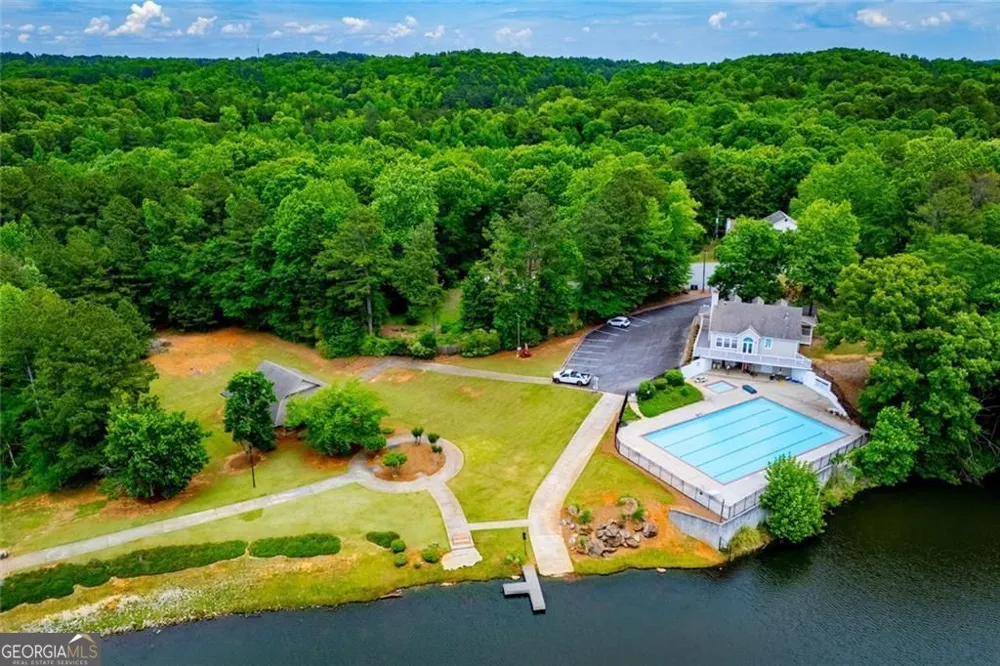 327 Swan DR Hiram, GA 30141