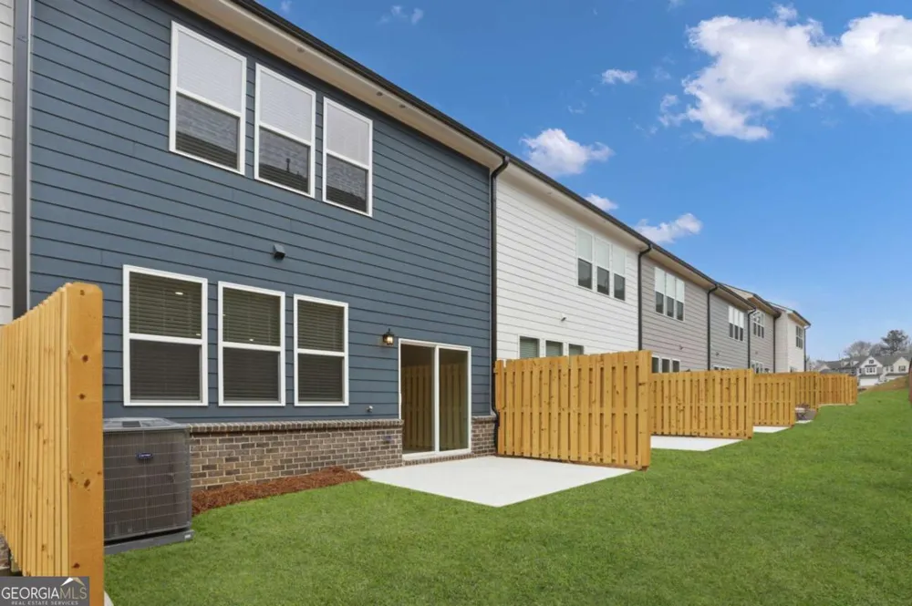 538 East Rope Mill RD Holly Springs, GA 30115