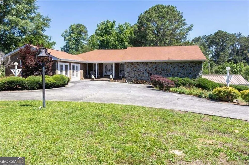 4625 Lovvorn RD Carrollton, GA 30117