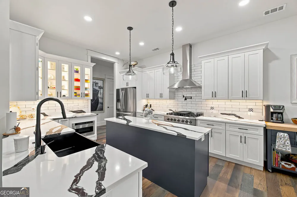 100 Virginia St. Simons, GA 31522