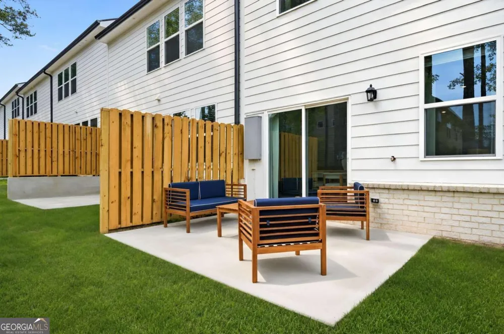 534 East Rope Mill Holly Springs, GA 30115