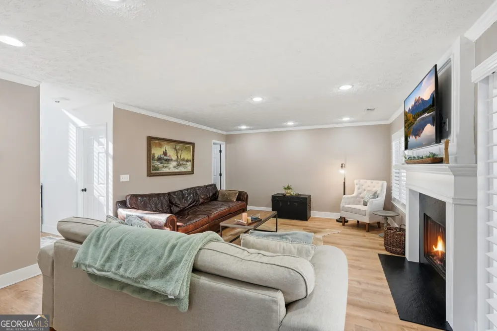 1230 Skipping Rock LN Grayson, GA 30017