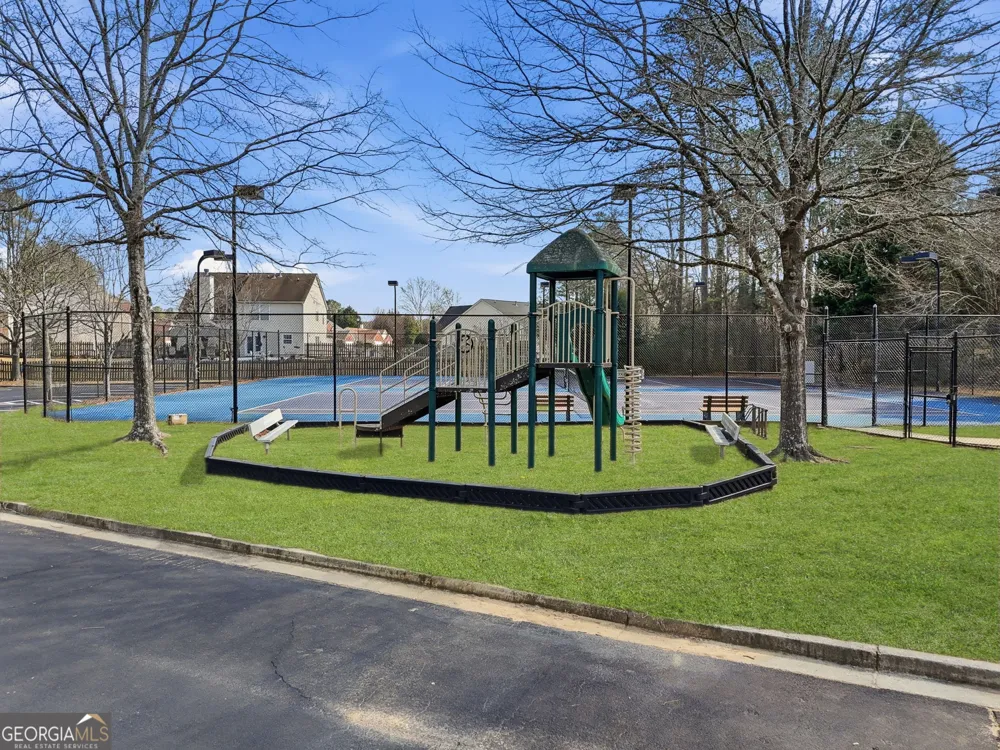 1230 Skipping Rock LN Grayson, GA 30017