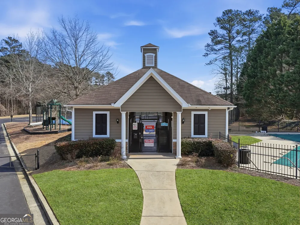 1230 Skipping Rock LN Grayson, GA 30017
