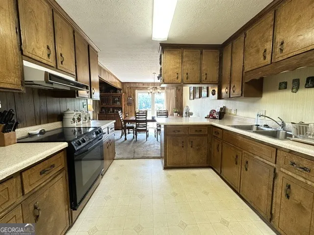 135 NE Chumley RD NE Milledgeville, GA 31061