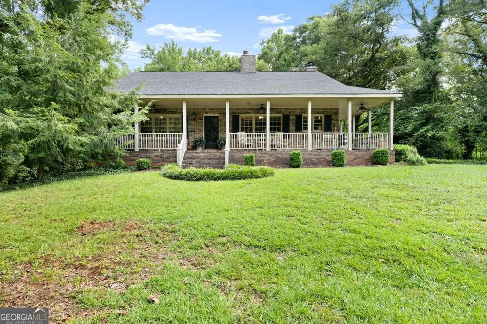 151 Evans RD Milner, GA 30257