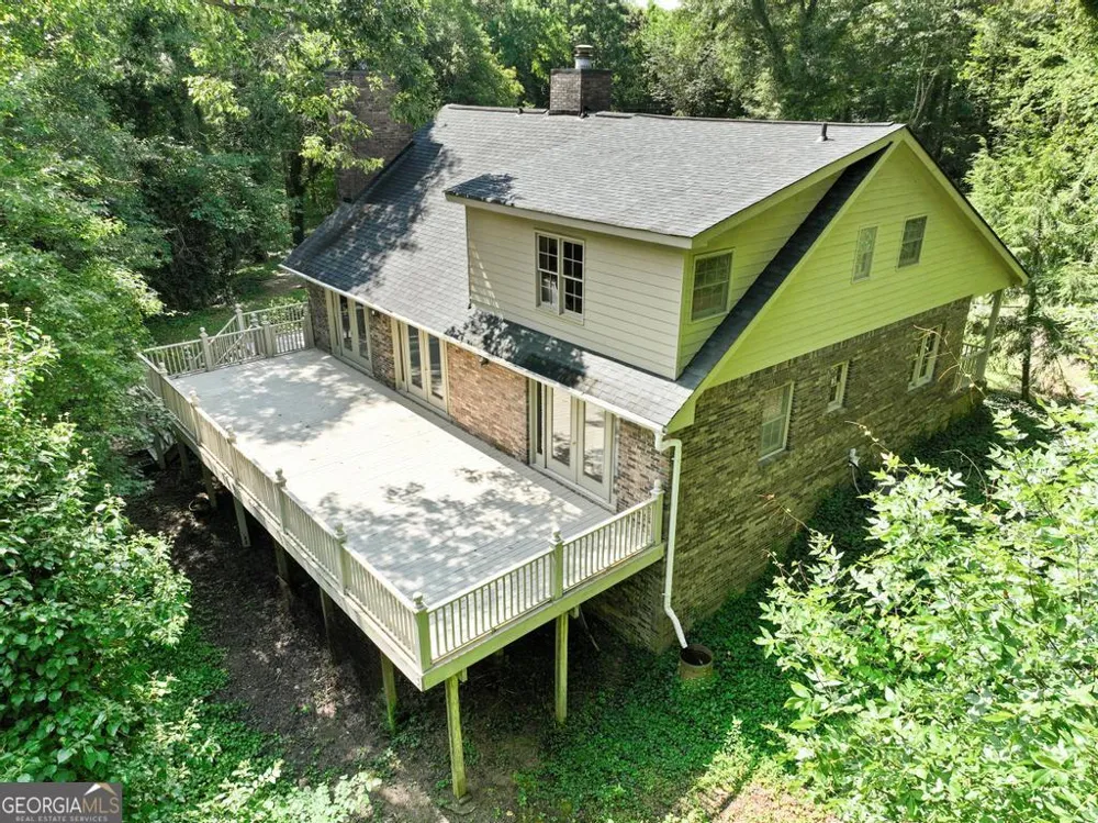 151 Evans RD Milner, GA 30257
