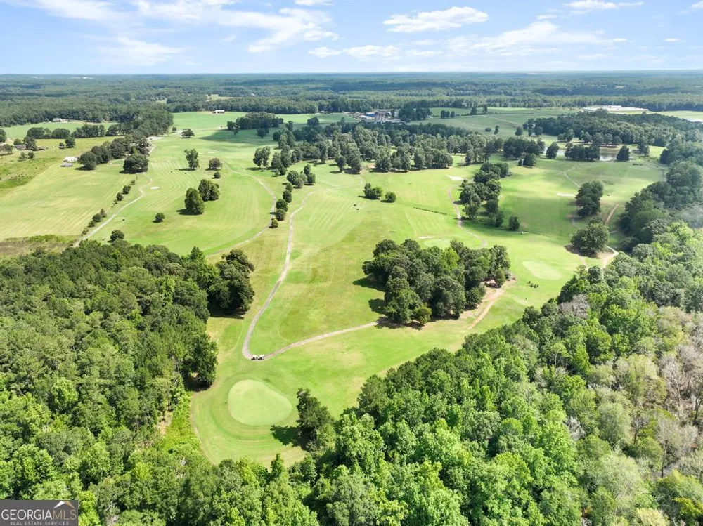 151 Evans RD Milner, GA 30257