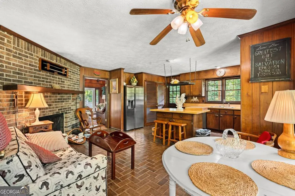 151 Evans RD Milner, GA 30257