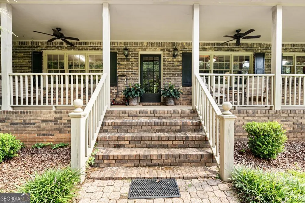 151 Evans RD Milner, GA 30257