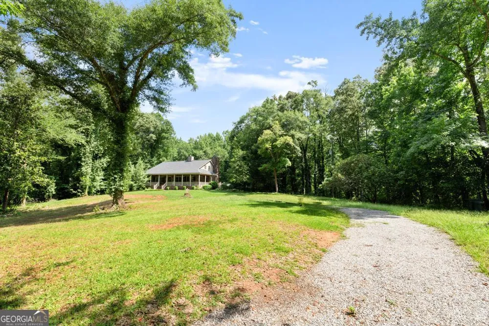 151 Evans RD Milner, GA 30257