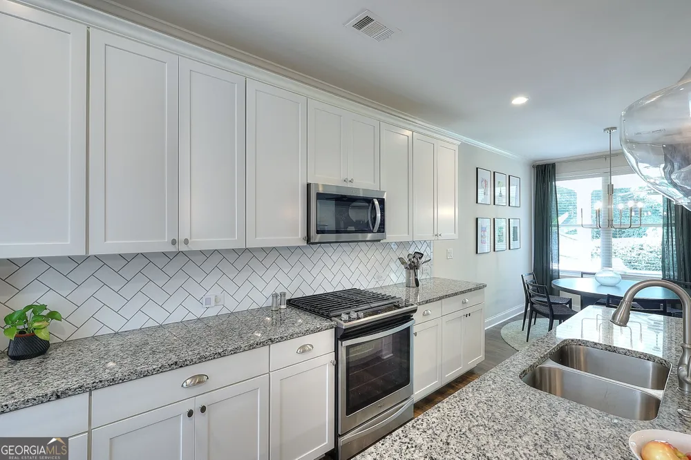 2181 Hempstead CT Snellville, GA 30078