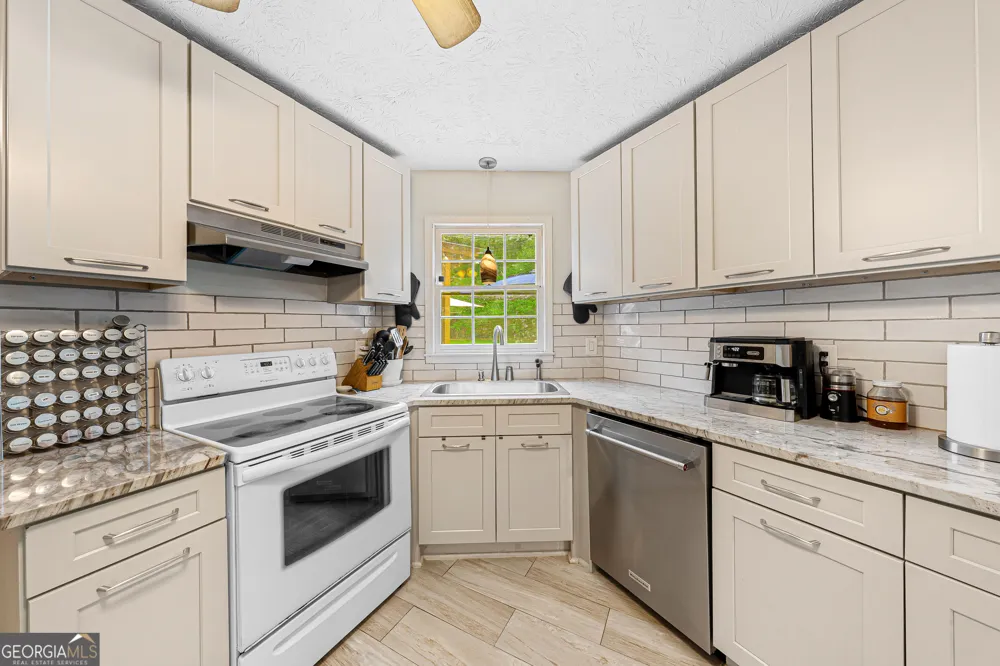 2460 Arbour Trace TER Suwanee, GA 30024