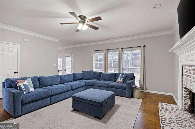 3180 Crestmont WAY NW Kennesaw, GA 30152