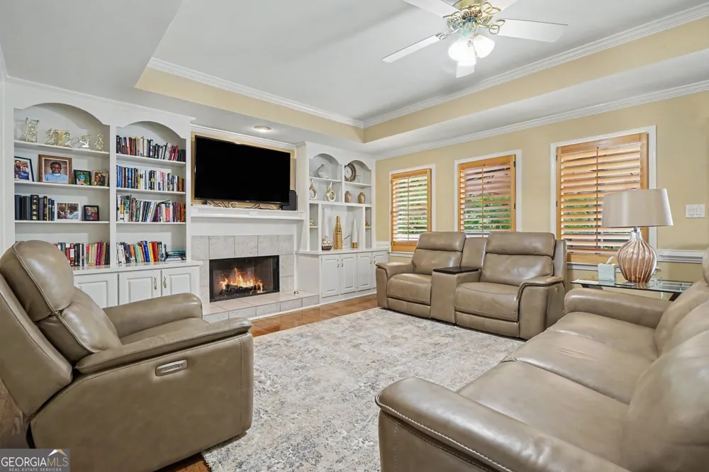 4299 Donerail DR Snellville, GA 30039