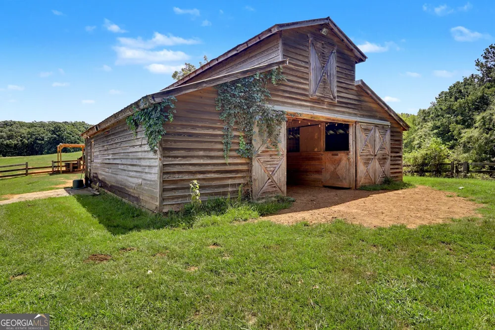 160 Tanya RD Milledgeville, GA 31061
