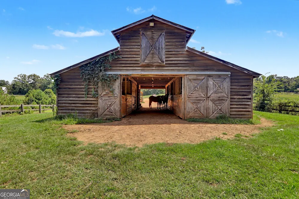 160 Tanya RD Milledgeville, GA 31061