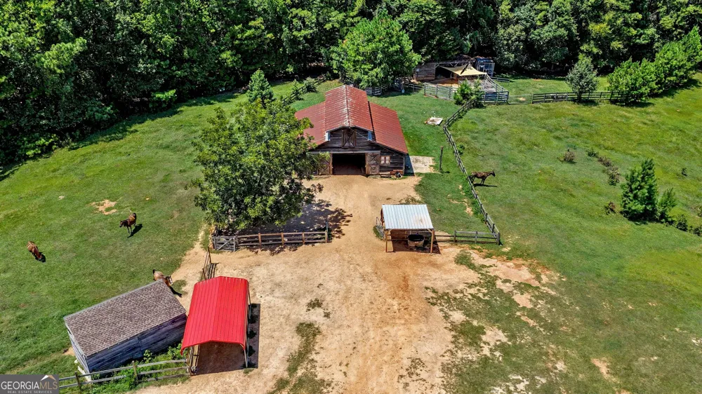160 Tanya RD Milledgeville, GA 31061
