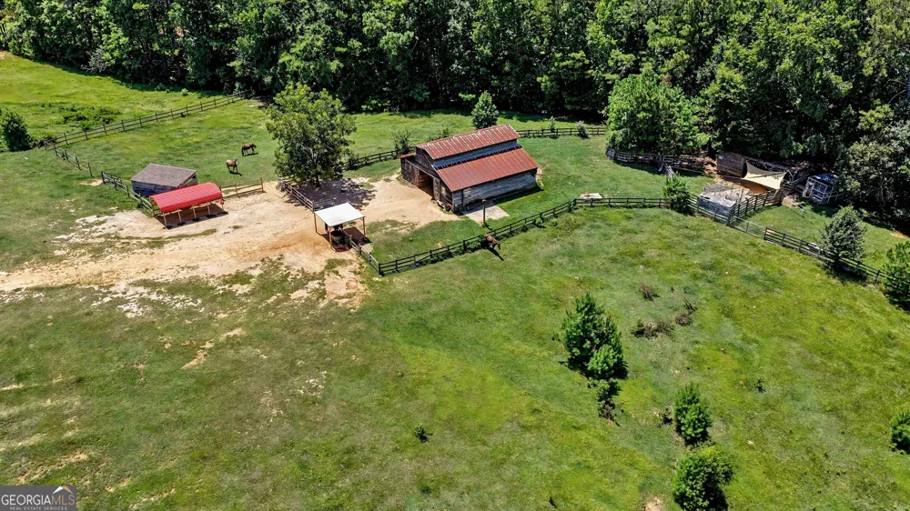 160 Tanya RD Milledgeville, GA 31061