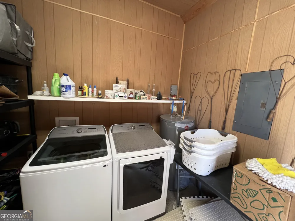 1512 Buckeye RD East Dublin, GA 31027