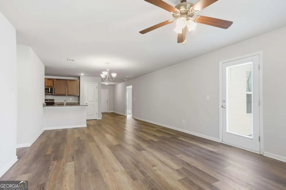 133 W Lexington AVE Griffin, GA 30223