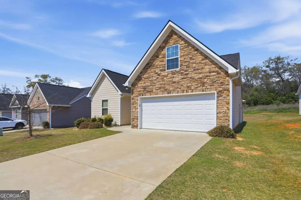 133 W Lexington AVE Griffin, GA 30223