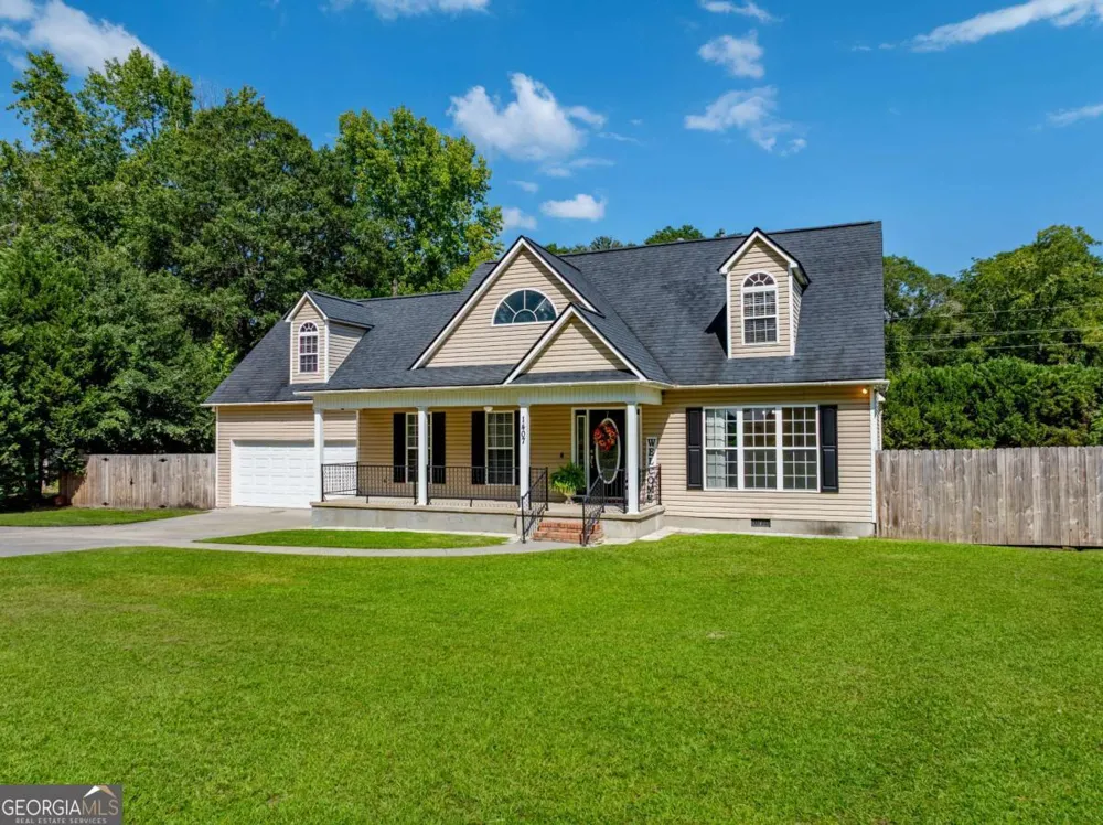 1407 Red Fox TRL Tifton, GA 31793