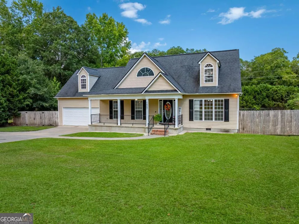 1407 Red Fox TRL Tifton, GA 31793