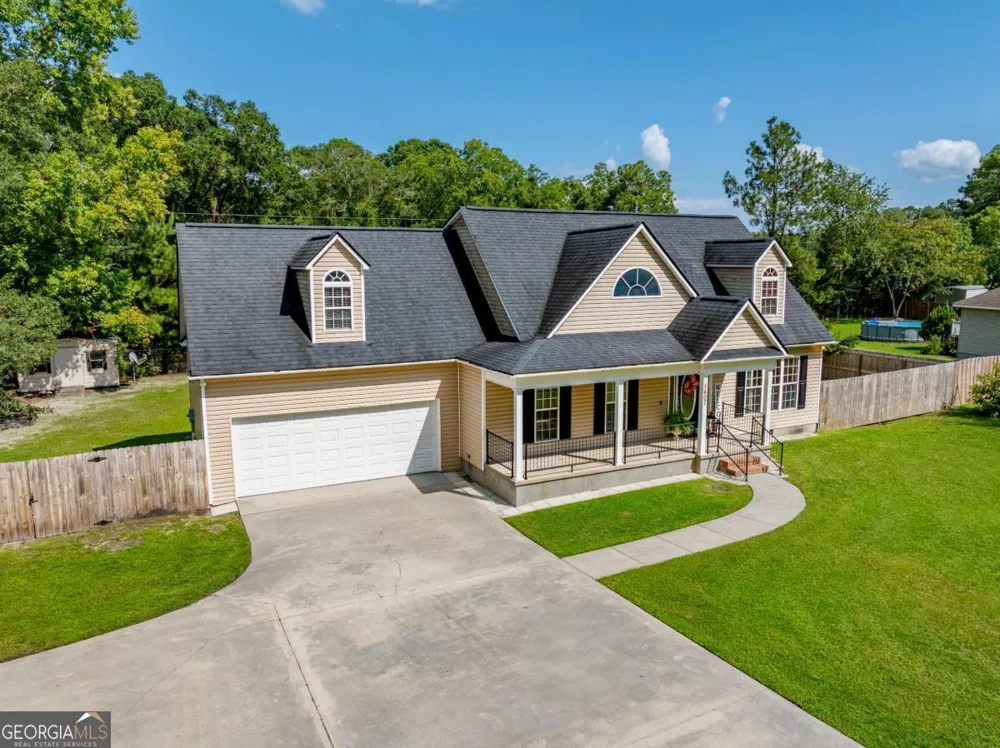 1407 Red Fox TRL Tifton, GA 31793