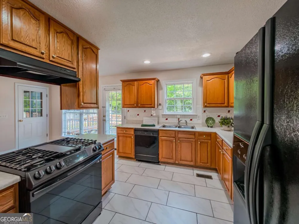 1407 Red Fox TRL Tifton, GA 31793